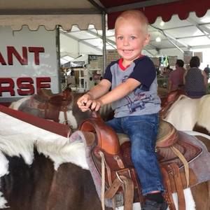 Meet your Posher, Connie